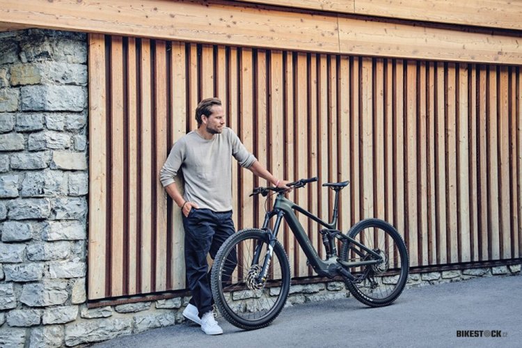 STEPPENWOLF Tundra 9.0 DJI racing red gloss