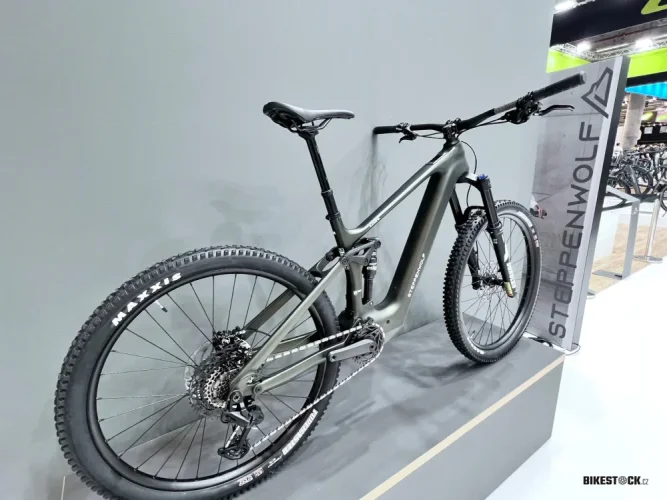 STEPPENWOLF Tundra 9.0 DJI racing red gloss