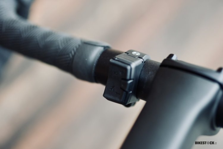 e-gravel APACHE Gila Bosch SX 400 Wh modro/černá