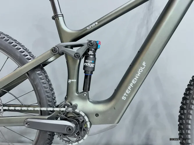 STEPPENWOLF Tundra 9.0 DJI racing red gloss