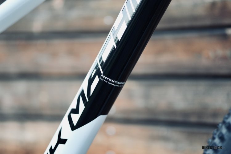 kolo Rock Machine Blizz 30-29 gloss polar white/black kolo Rock Machine Blizz 30-29 gloss polar white/black