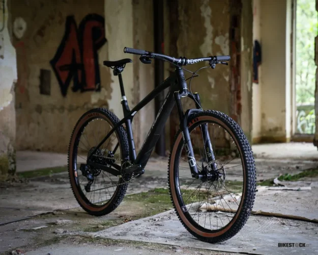 kolo ROCK MACHINE Blizz CRB 90-29 AXS Stealth Black