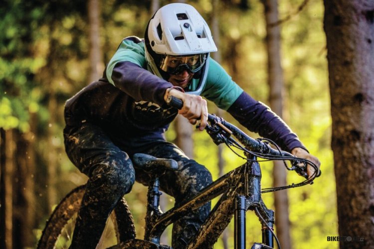 přilba ABUS AirDrop MIPS velvet black