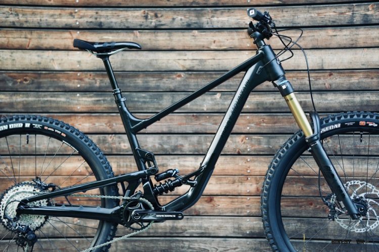 Rocky Mountain Altitude A70 Coil Shimano black/black