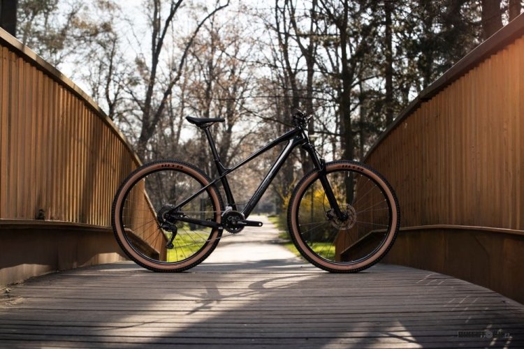 kolo ROCK MACHINE Blizz Cr 20 Gloss Basalt Black