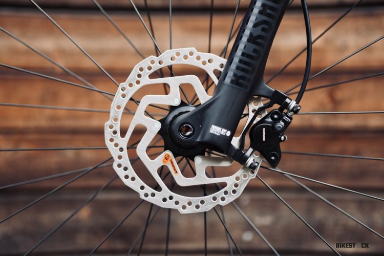 kolo ROCK MACHINE Blizz Cr 30 Matte Sand kolo ROCK MACHINE Blizz Cr 30 Matte Sand