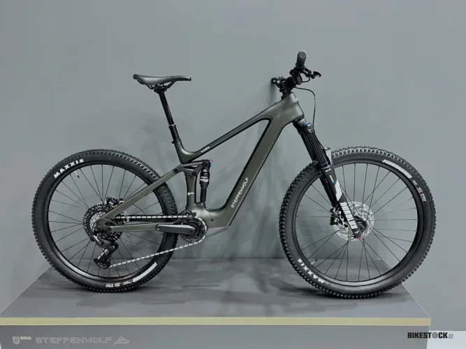 STEPPENWOLF Tundra 9.0 DJI racing red gloss