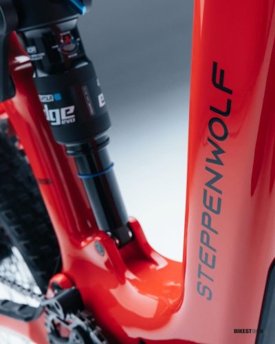 STEPPENWOLF Tundra 9.0 DJI racing red gloss