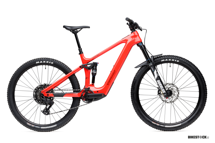 STEPPENWOLF Tundra 9.0 Avinox M1 racing red gloss