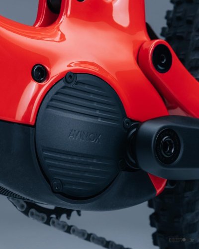STEPPENWOLF Tundra 9.0 Avinox M1 racing red gloss