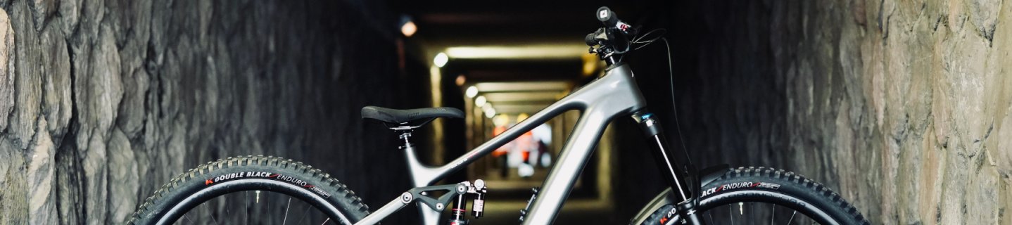 Avinox a Steppenwolf Tundra