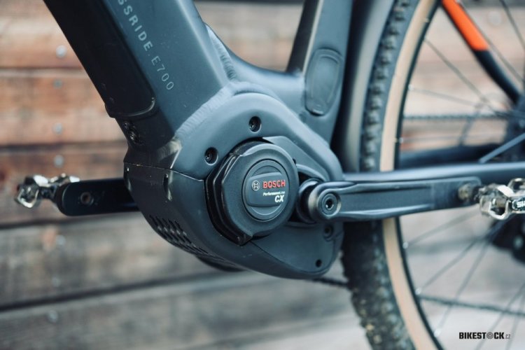 elektrokolo ROCK MACHINE Crossride e700 Bosch Easy Entry Touring