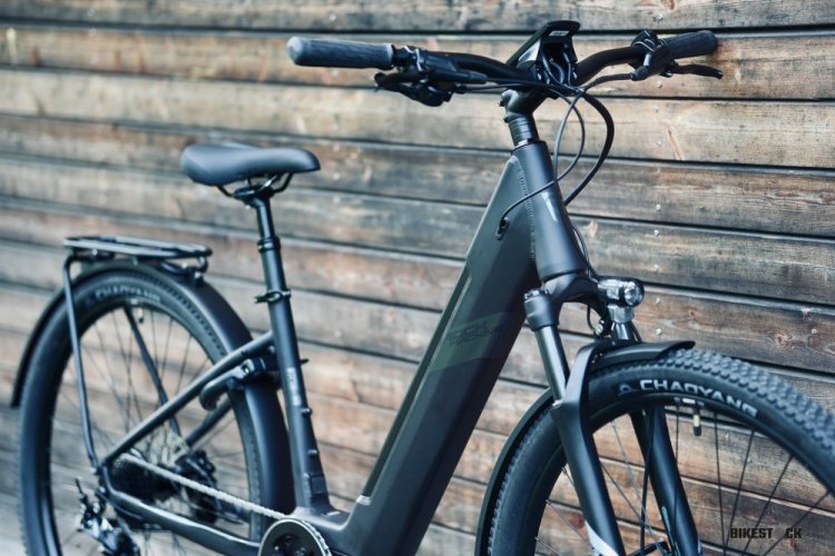 elektrokolo Rock Machine Crossride e450 Touring matná černá/stříbrná