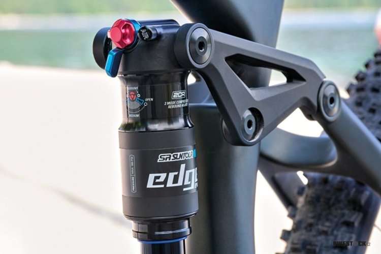 STEPPENWOLF Tundra 9.0 DJI racing red gloss