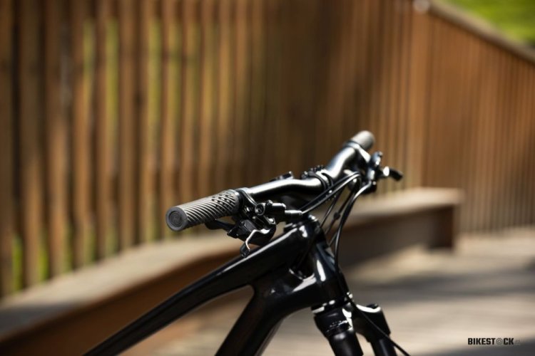 kolo ROCK MACHINE Blizz Cr 20 Gloss Basalt Black