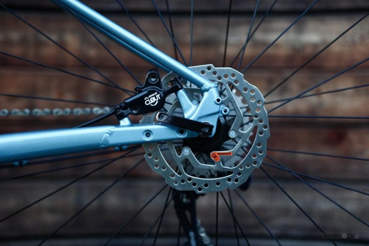 kolo Rock Machine Catherine 10-29 zircon blue