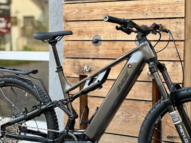 APACHE Quruk Bosch CX 800 Wh antracit