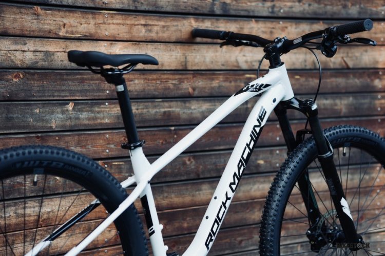 kolo Rock Machine Blizz 30-29 gloss polar white/black kolo Rock Machine Blizz 30-29 gloss polar white/black