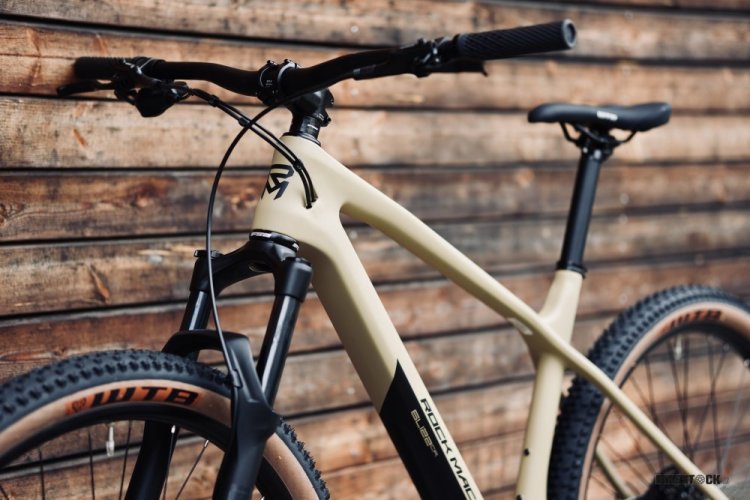 kolo ROCK MACHINE Blizz Cr 30 Matte Sand kolo ROCK MACHINE Blizz Cr 30 Matte Sand