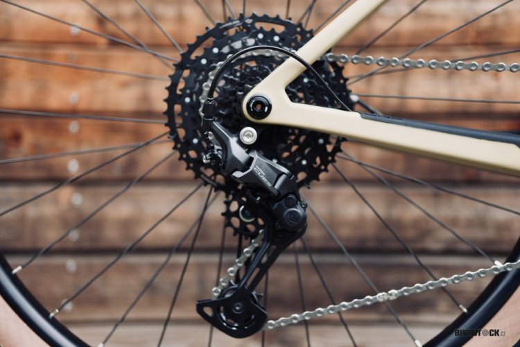 kolo ROCK MACHINE Blizz Cr 30 Matte Sand kolo ROCK MACHINE Blizz Cr 30 Matte Sand