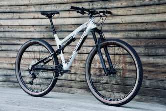 Rock Machine Blizzard XCM 70-29