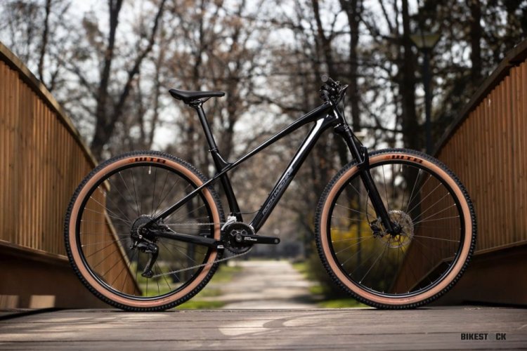 kolo ROCK MACHINE Blizz Cr 20 Gloss Basalt Black