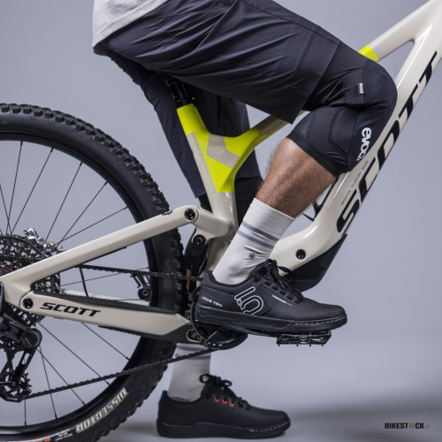 chrániče kolen EVOC Knee Protector LS Flex Lite