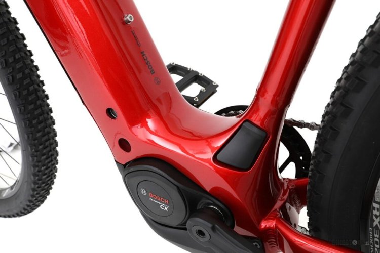 APACHE Falcon 2 Bosch CX 800 Wh červená