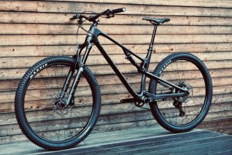 DOWN COUNTRY BIKE: Rocky Mountain Element Carbon 50