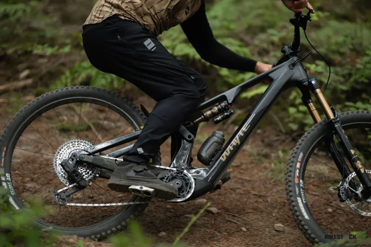 WHYTE Karve RSX gloss black/matt black