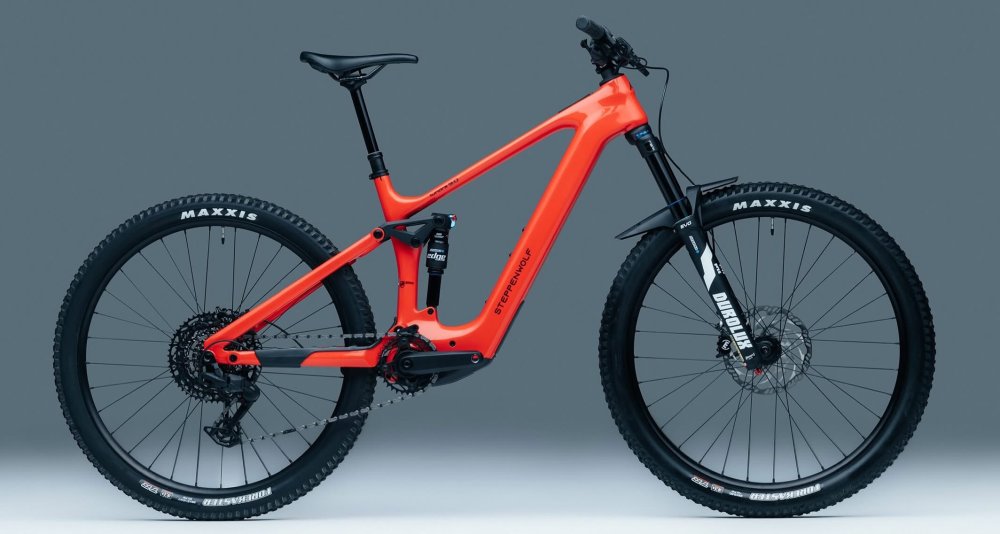 Steppenwolf Tundra 9.0