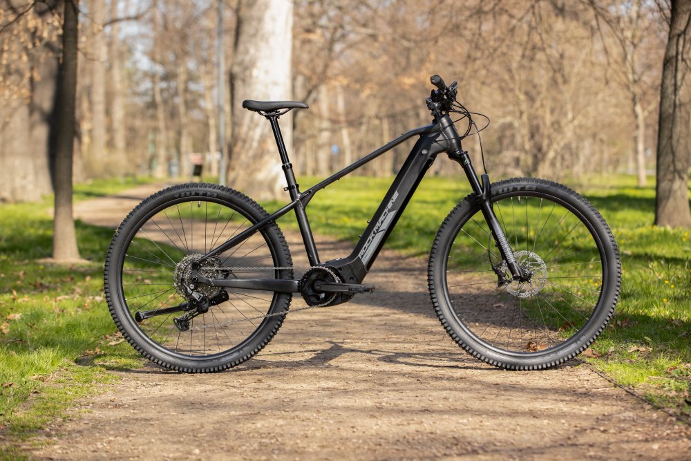 ROCK MACHINE eBlizz B90